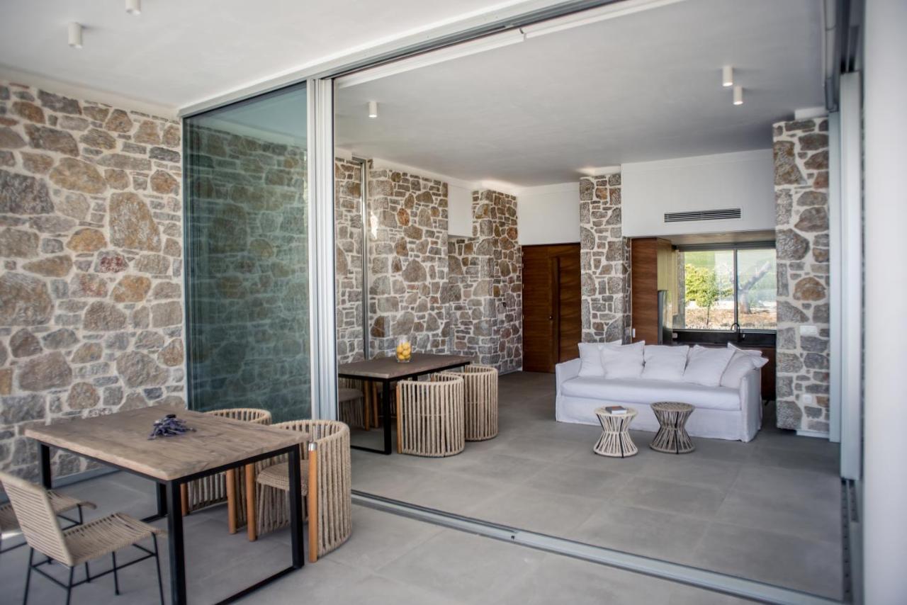 Varko Luxury Suites Palairos Exterior photo
