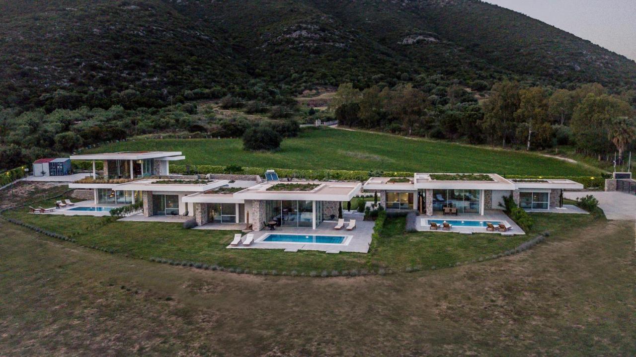 Varko Luxury Suites Palairos Exterior photo