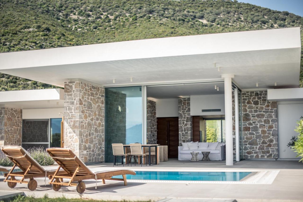 Varko Luxury Suites Palairos Exterior photo